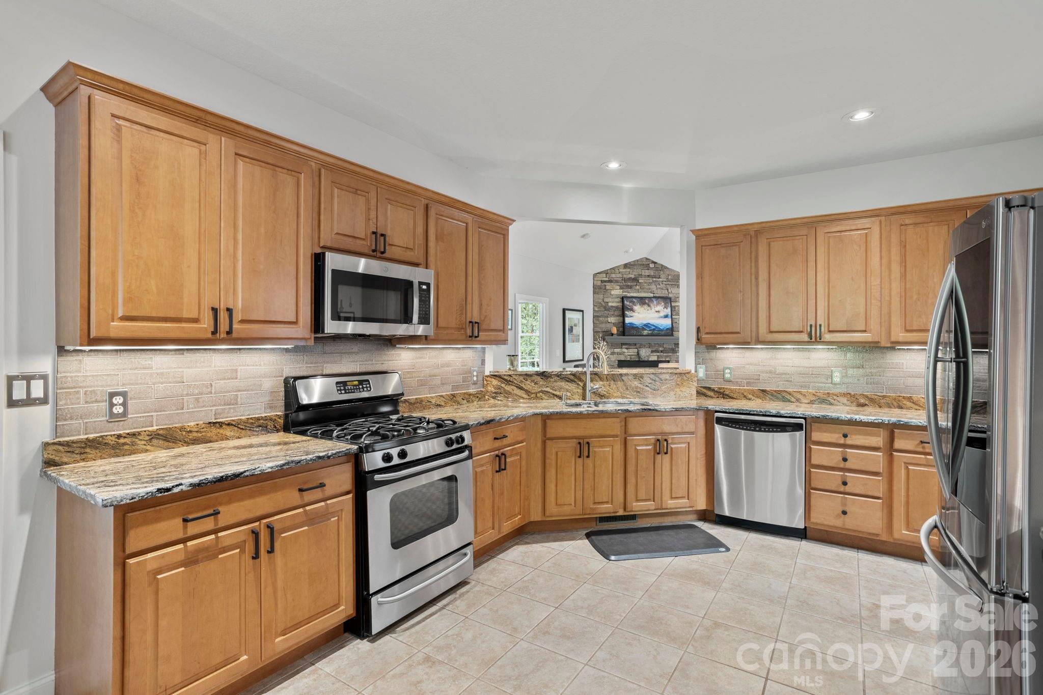 547 Pinnacle Peak Lane Flat Rock NC 28731