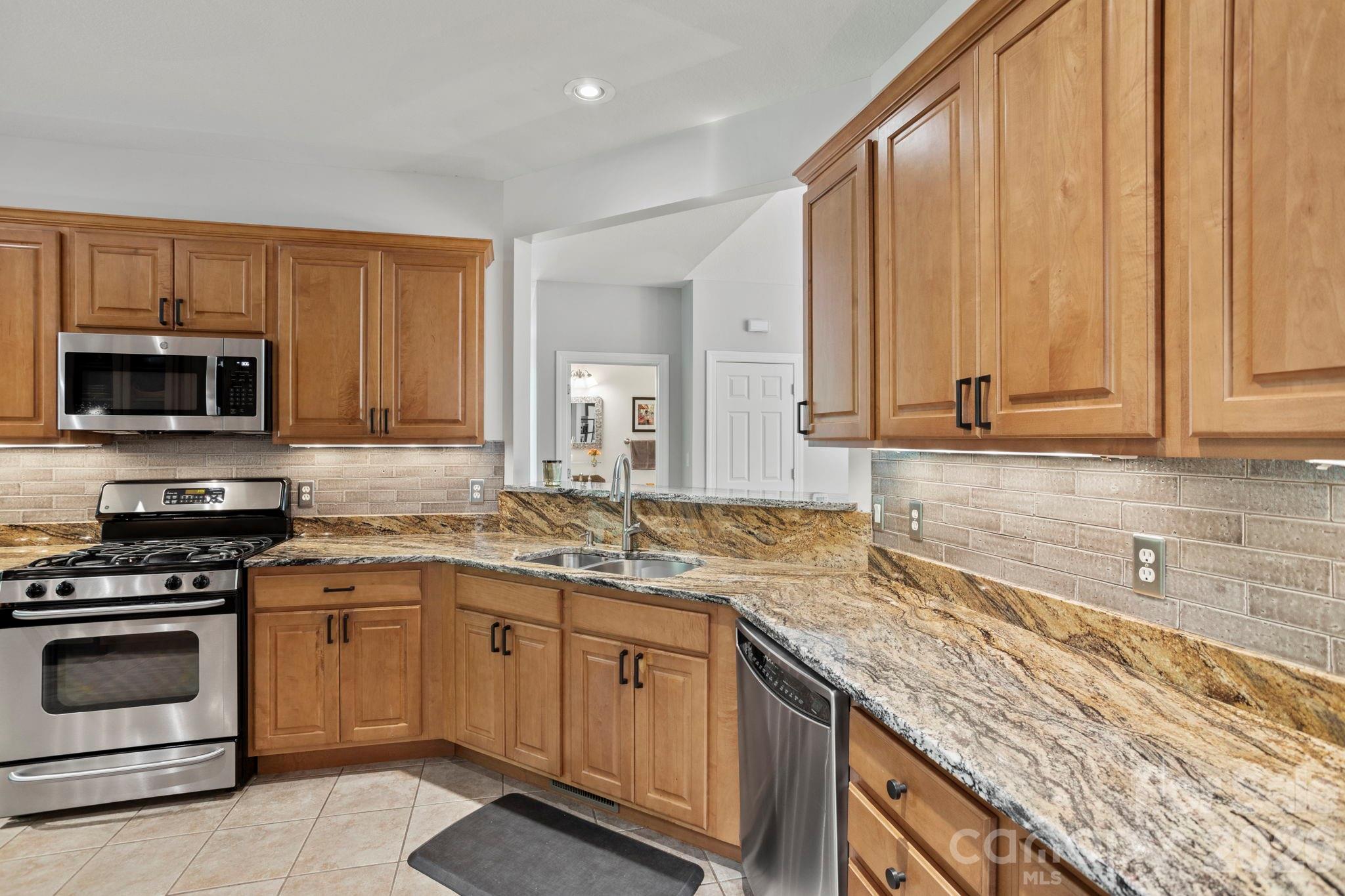 547 Pinnacle Peak Lane Flat Rock NC 28731