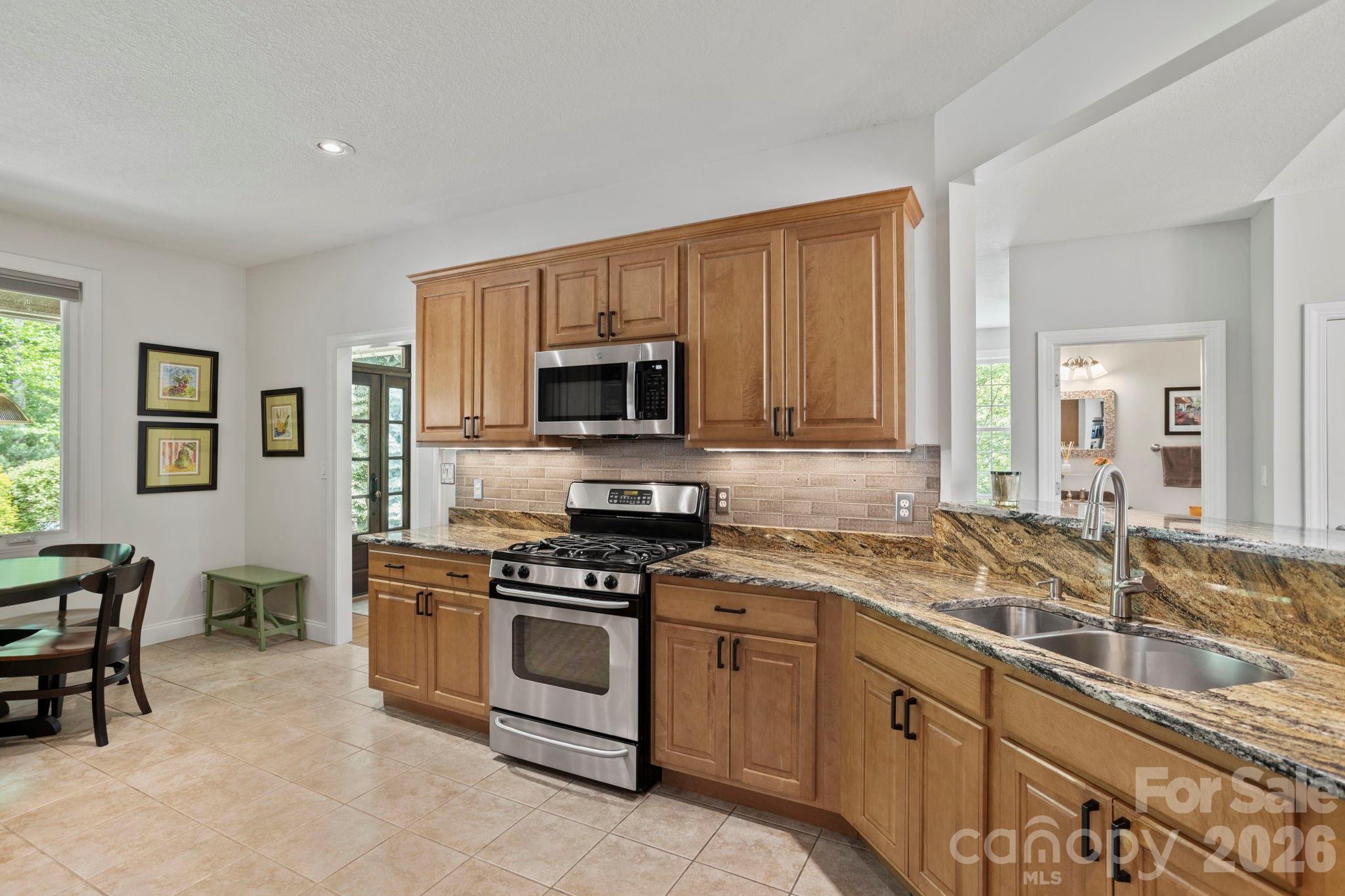 547 Pinnacle Peak Lane Flat Rock NC 28731