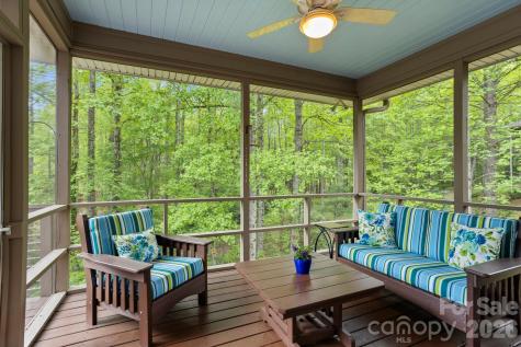 547 Pinnacle Peak Lane Flat Rock NC 28731