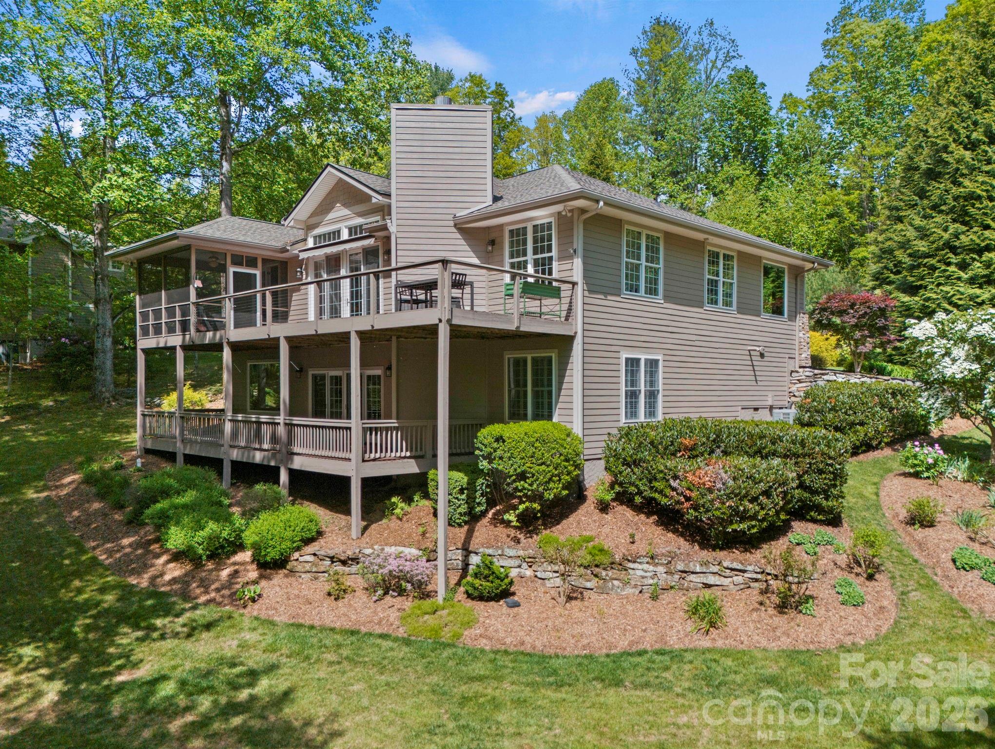 547 Pinnacle Peak Lane Flat Rock NC 28731