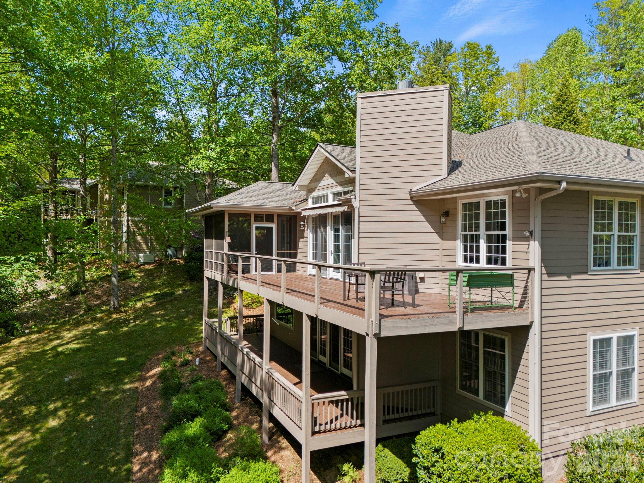 547 Pinnacle Peak Lane Flat Rock NC 28731