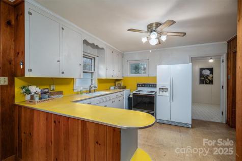 816 S Point Road Belmont NC 28012