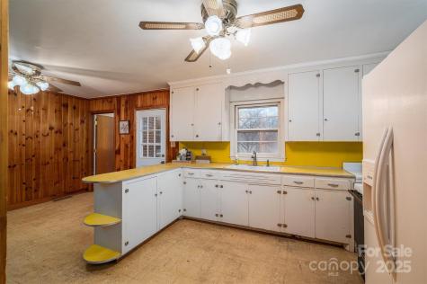 816 S Point Road Belmont NC 28012