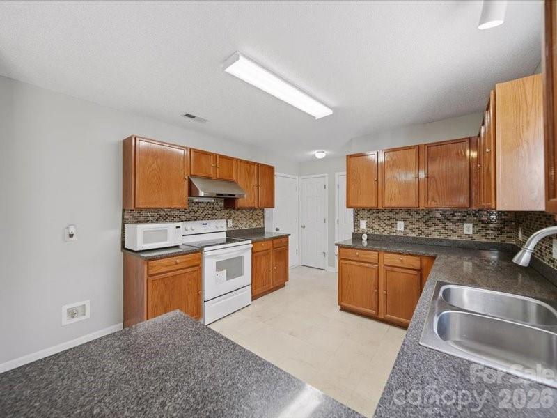 1968 8th Street Lane SE Hickory NC 28602