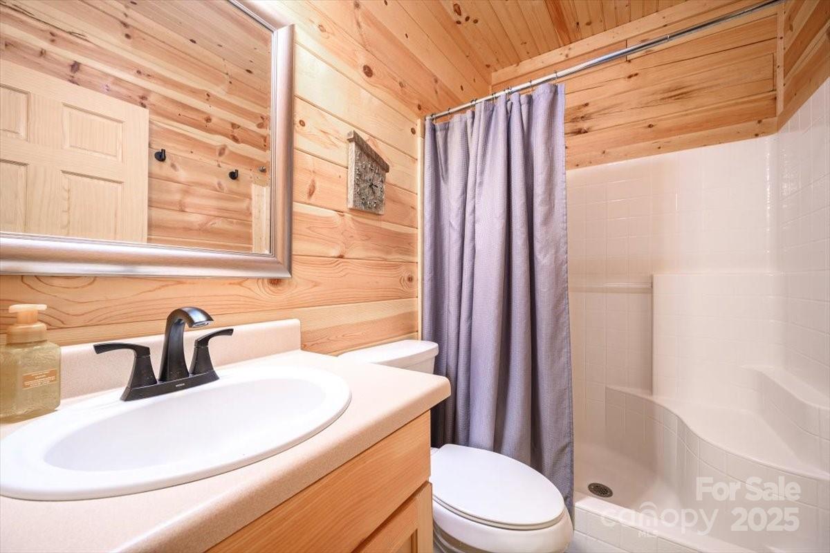 87 Prater Cove Road Franklin NC 28734