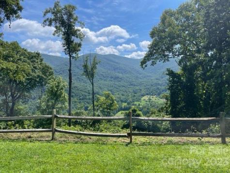 77 Ox Bow Crossing Weaverville NC 28787