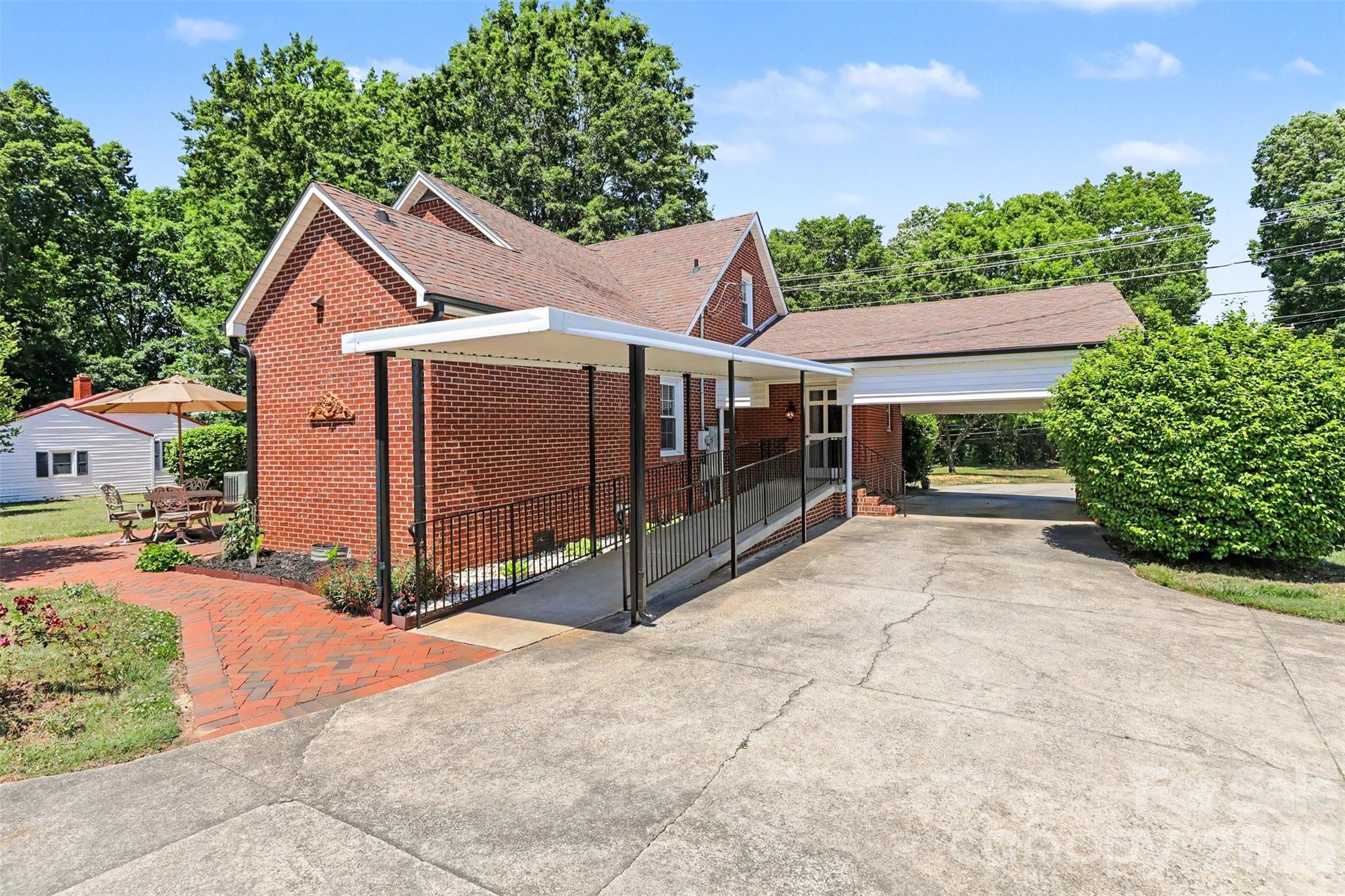 2068 Statesville Highway Mooresville NC 28115