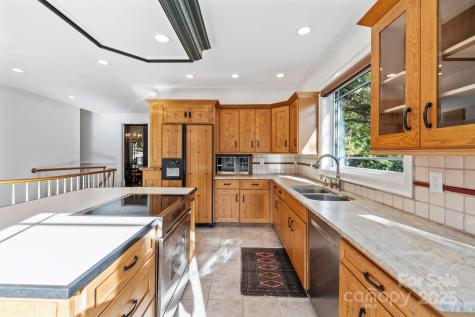 31 Ridge Drive S Hendersonville NC 28739