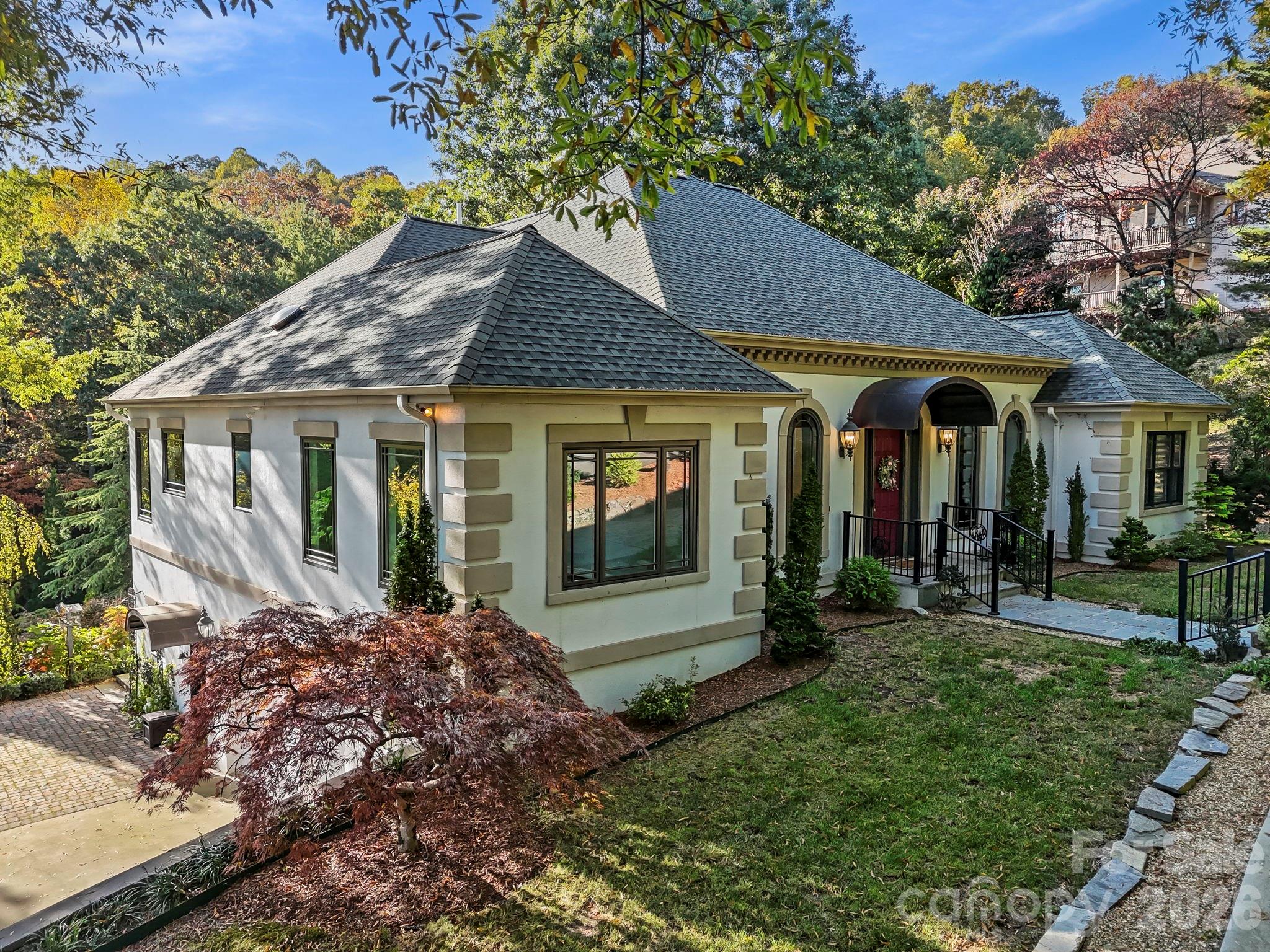 31 Ridge Drive S Hendersonville NC 28739