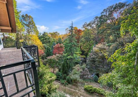 31 Ridge Drive S Hendersonville NC 28739