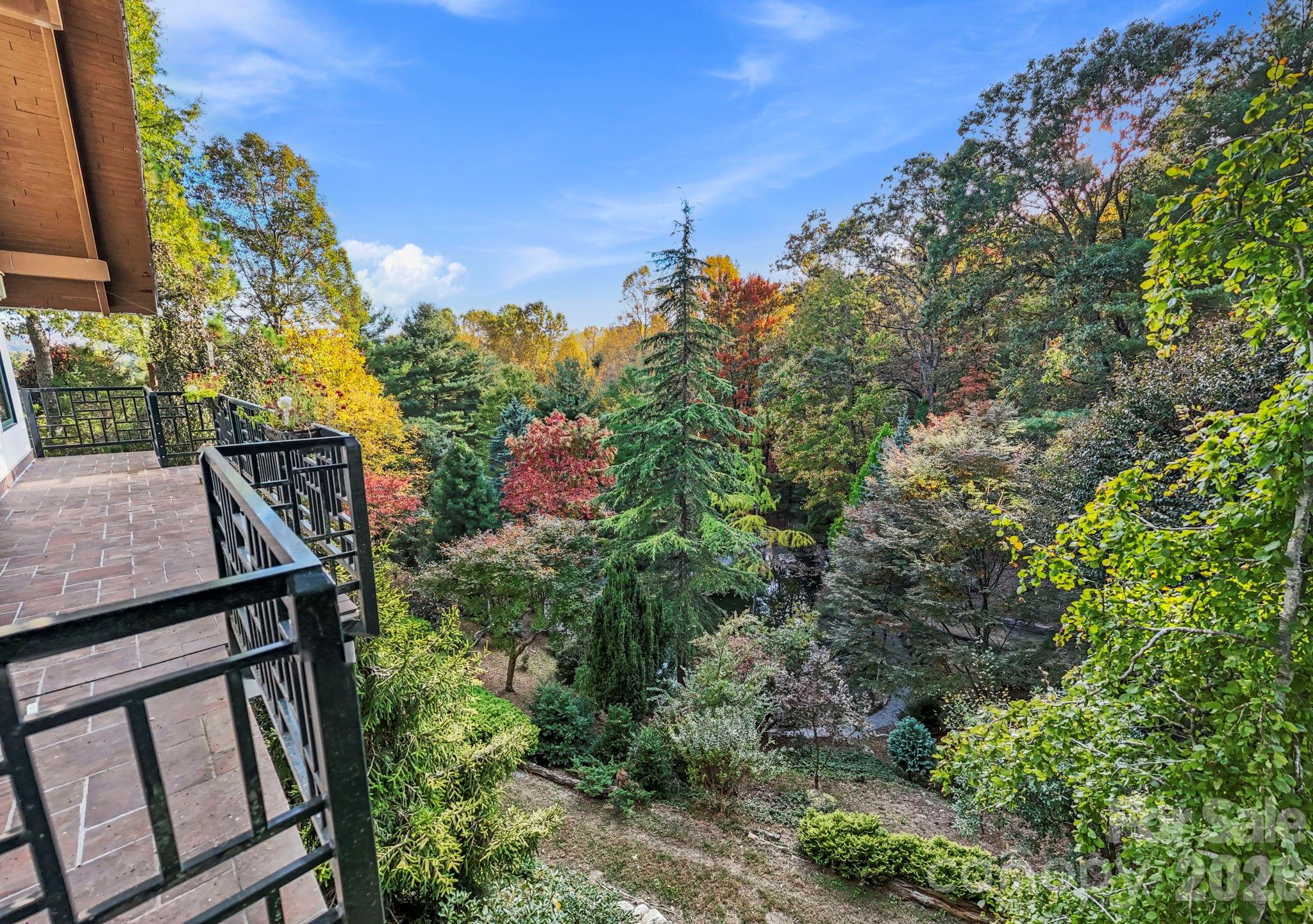 31 Ridge Drive S Hendersonville NC 28739