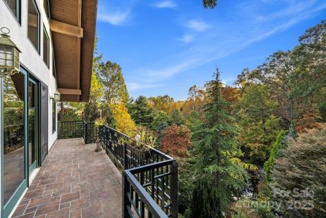 31 Ridge Drive S Hendersonville NC 28739