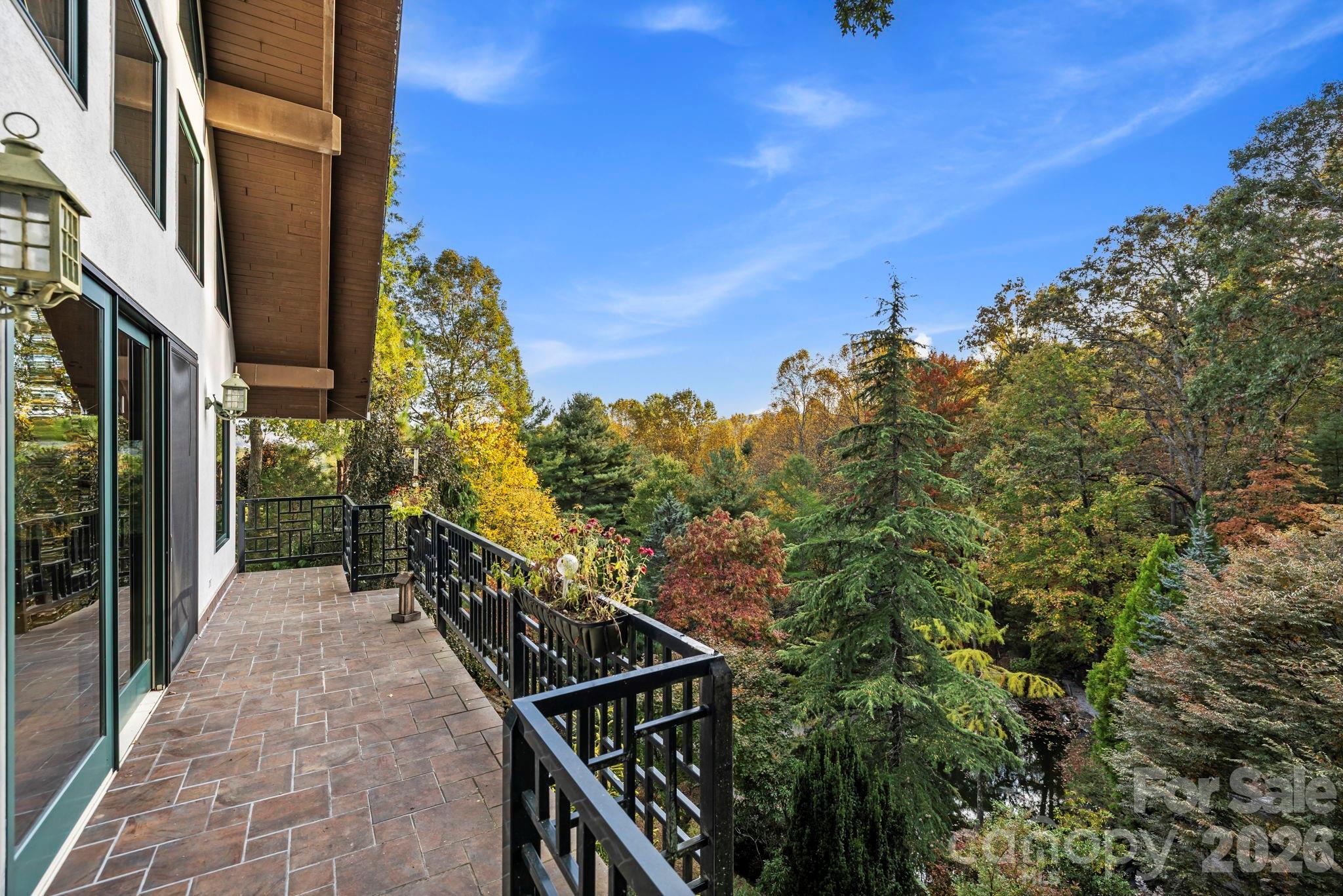 31 Ridge Drive S Hendersonville NC 28739