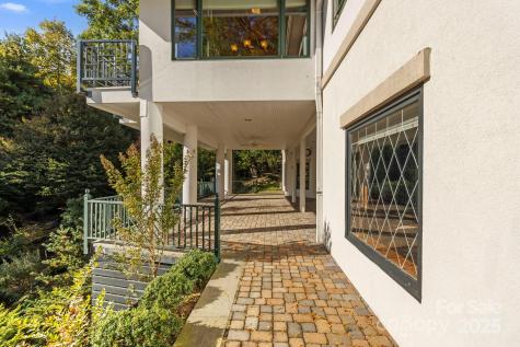 31 Ridge Drive S Hendersonville NC 28739