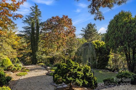 31 Ridge Drive S Hendersonville NC 28739