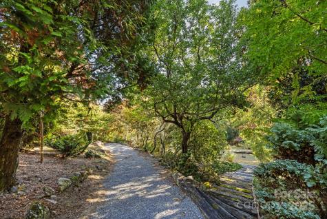 31 Ridge Drive S Hendersonville NC 28739