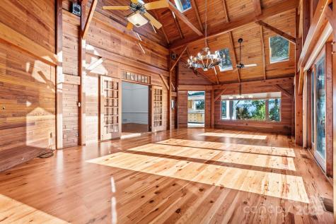 31 Ridge Drive S Hendersonville NC 28739