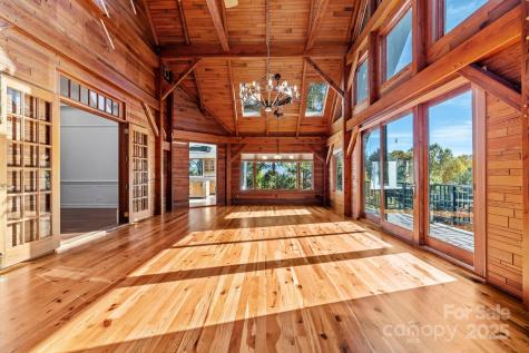 31 Ridge Drive S Hendersonville NC 28739