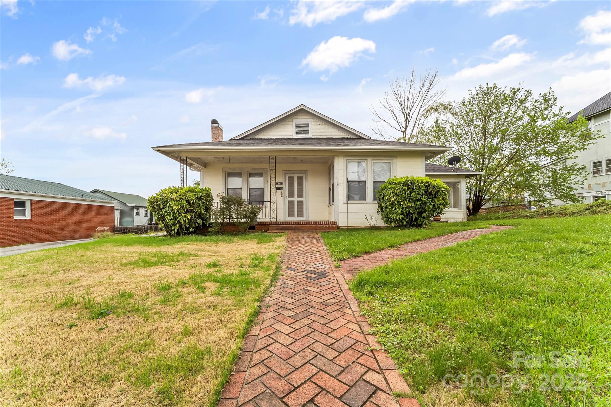 88 State Street Marion NC 28752