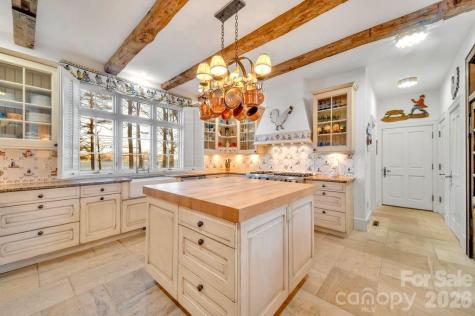 138 Indian Trace Lake Toxaway NC 28747