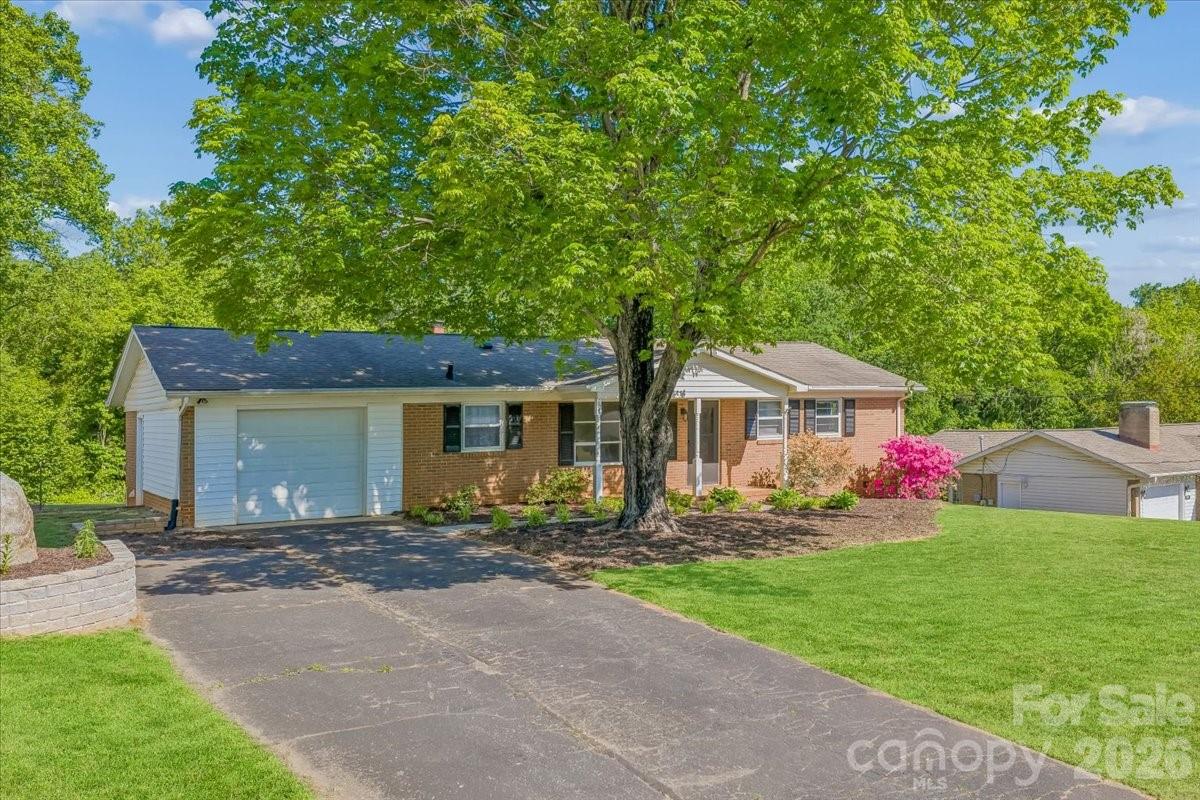 105 Vina Place Mount Holly NC 28120