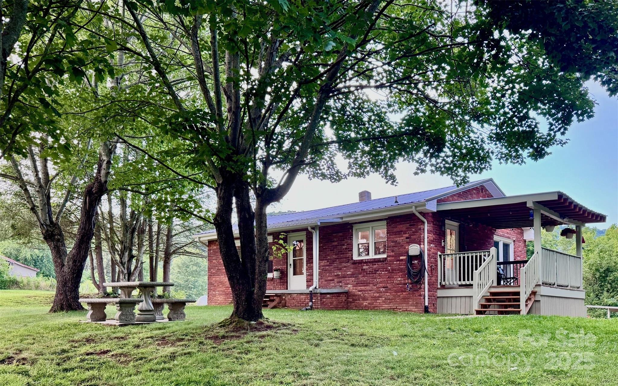 68 Roosevelt Ridge Canton NC 28716