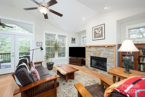 19 Roundtop Ridge Court Candler NC 28715