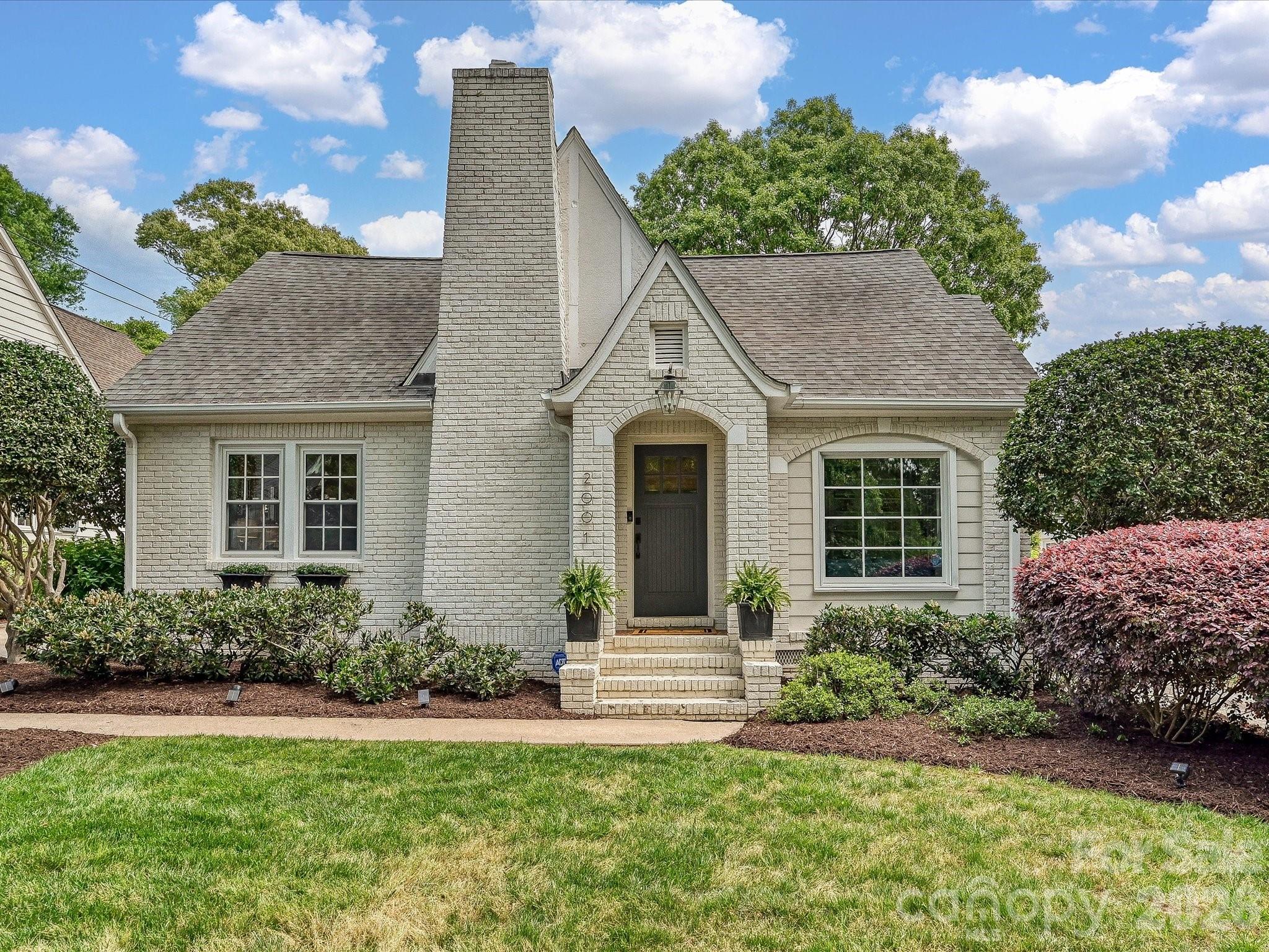 2001 Beverly Drive Charlotte NC 28207