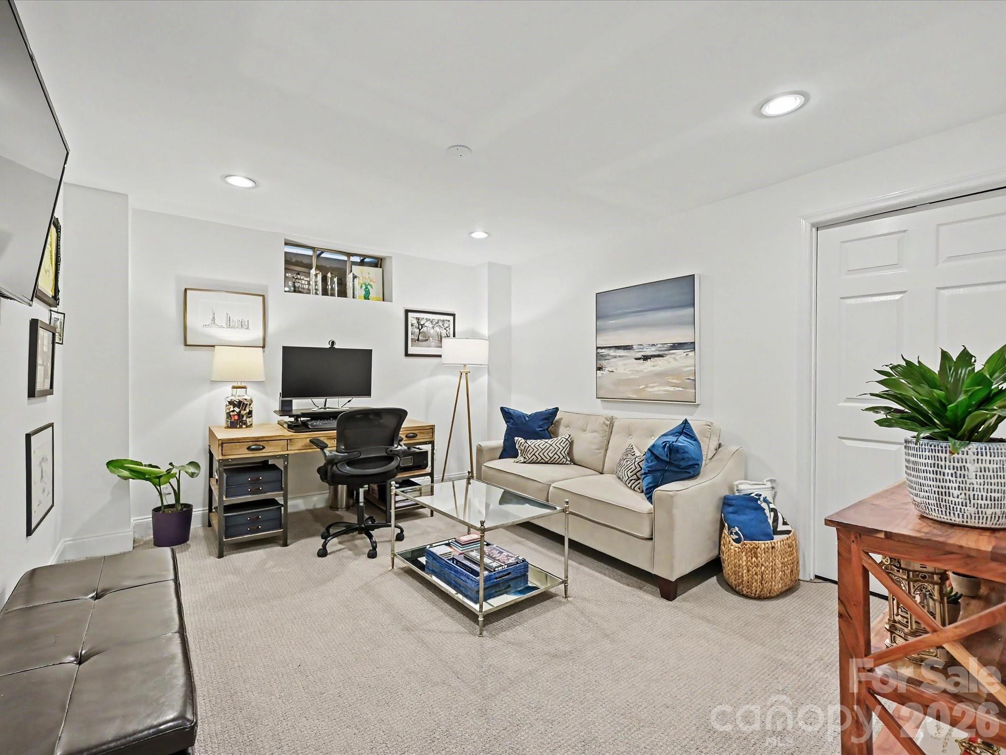 2001 Beverly Drive Charlotte NC 28207