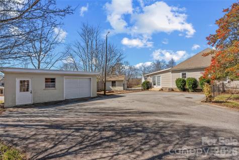 21 Ben Owenby Road Fairview NC 28730