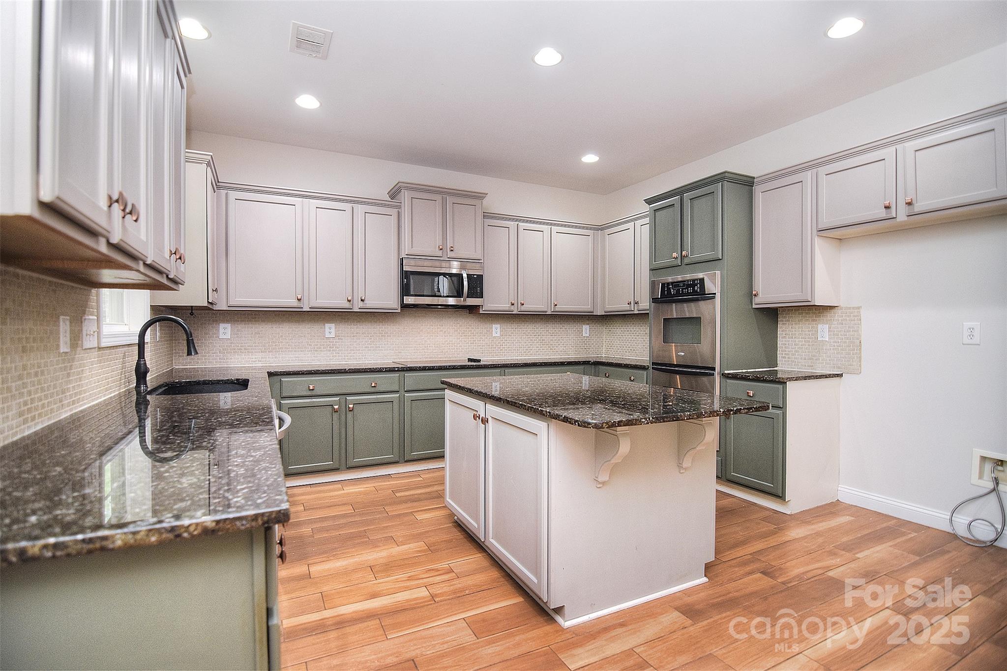 1811 Robbins Meadows Drive Waxhaw NC 28173