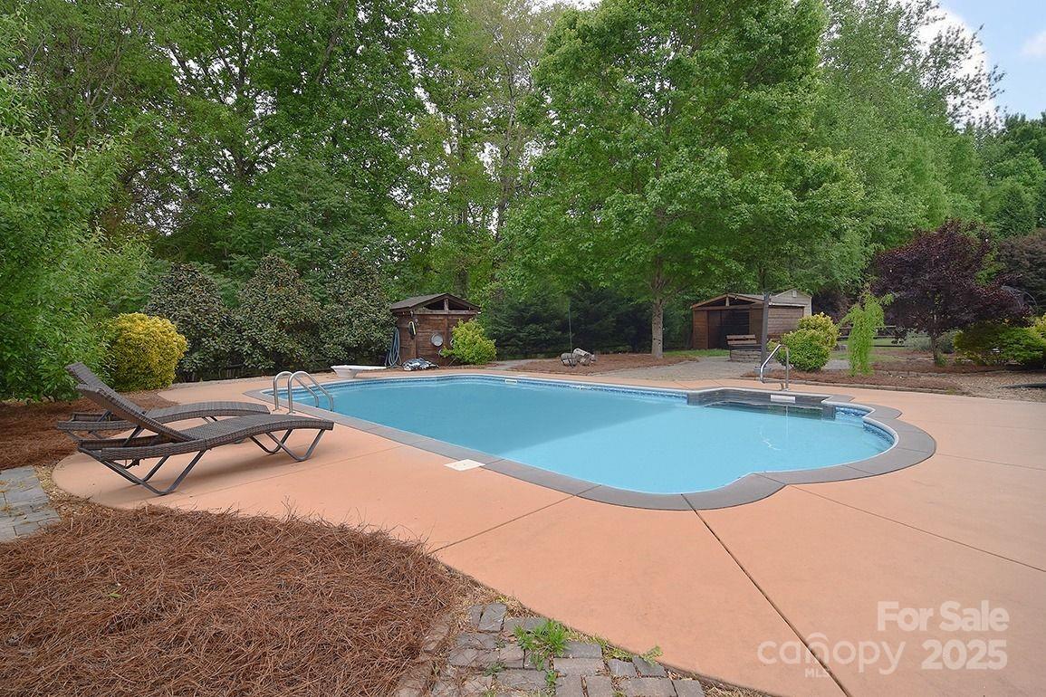 1811 Robbins Meadows Drive Waxhaw NC 28173