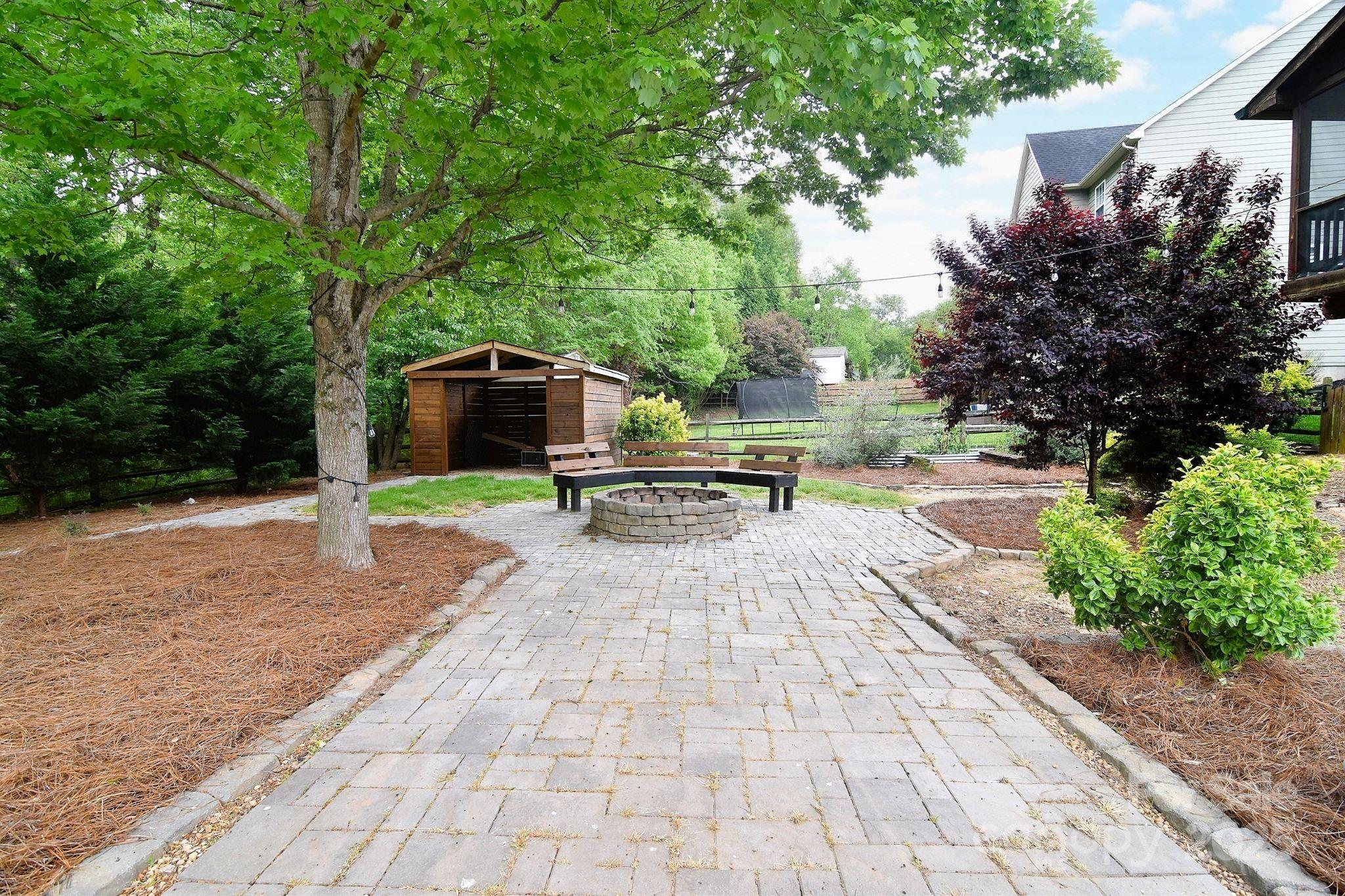 1811 Robbins Meadows Drive Waxhaw NC 28173