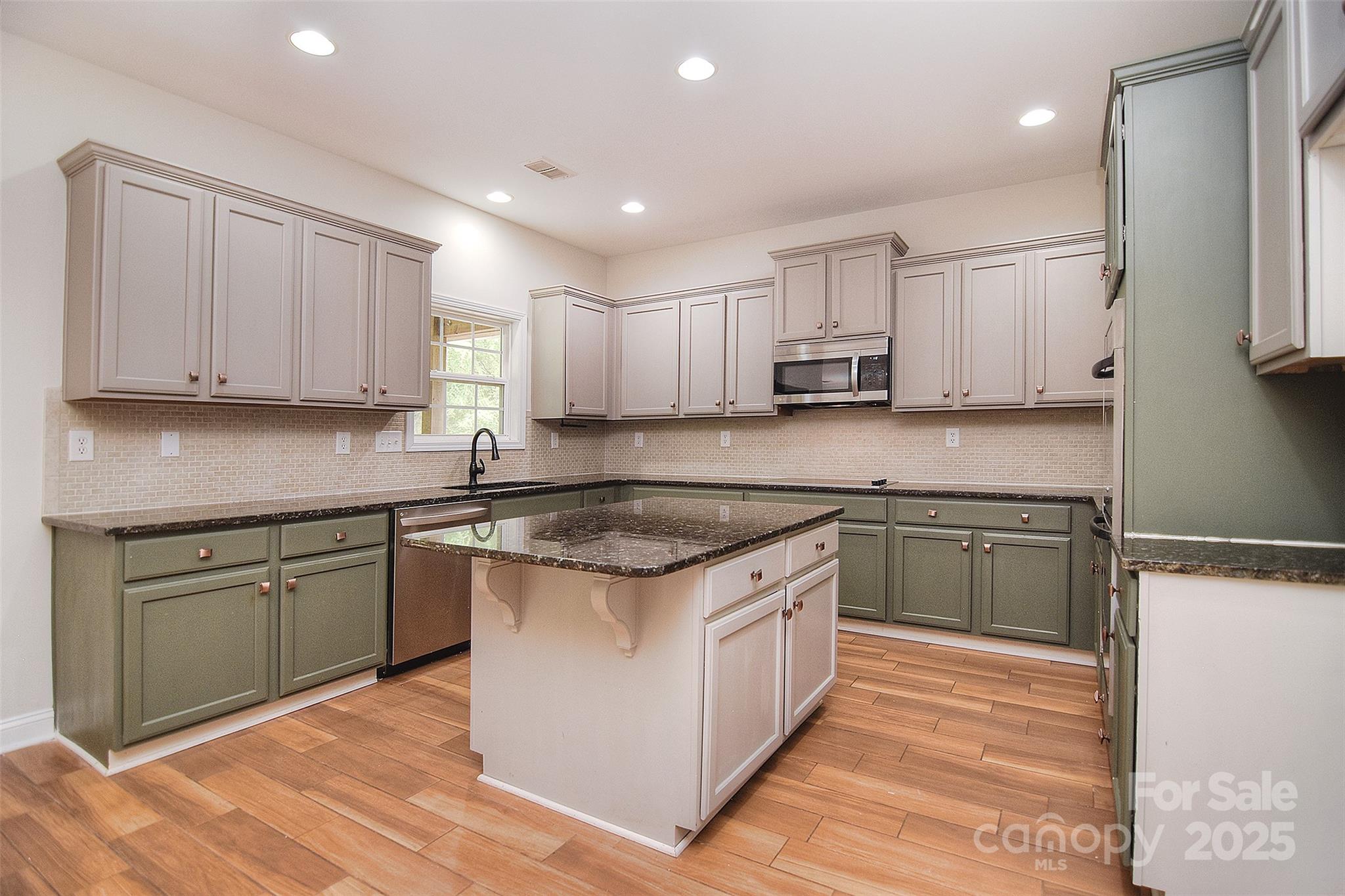 1811 Robbins Meadows Drive Waxhaw NC 28173