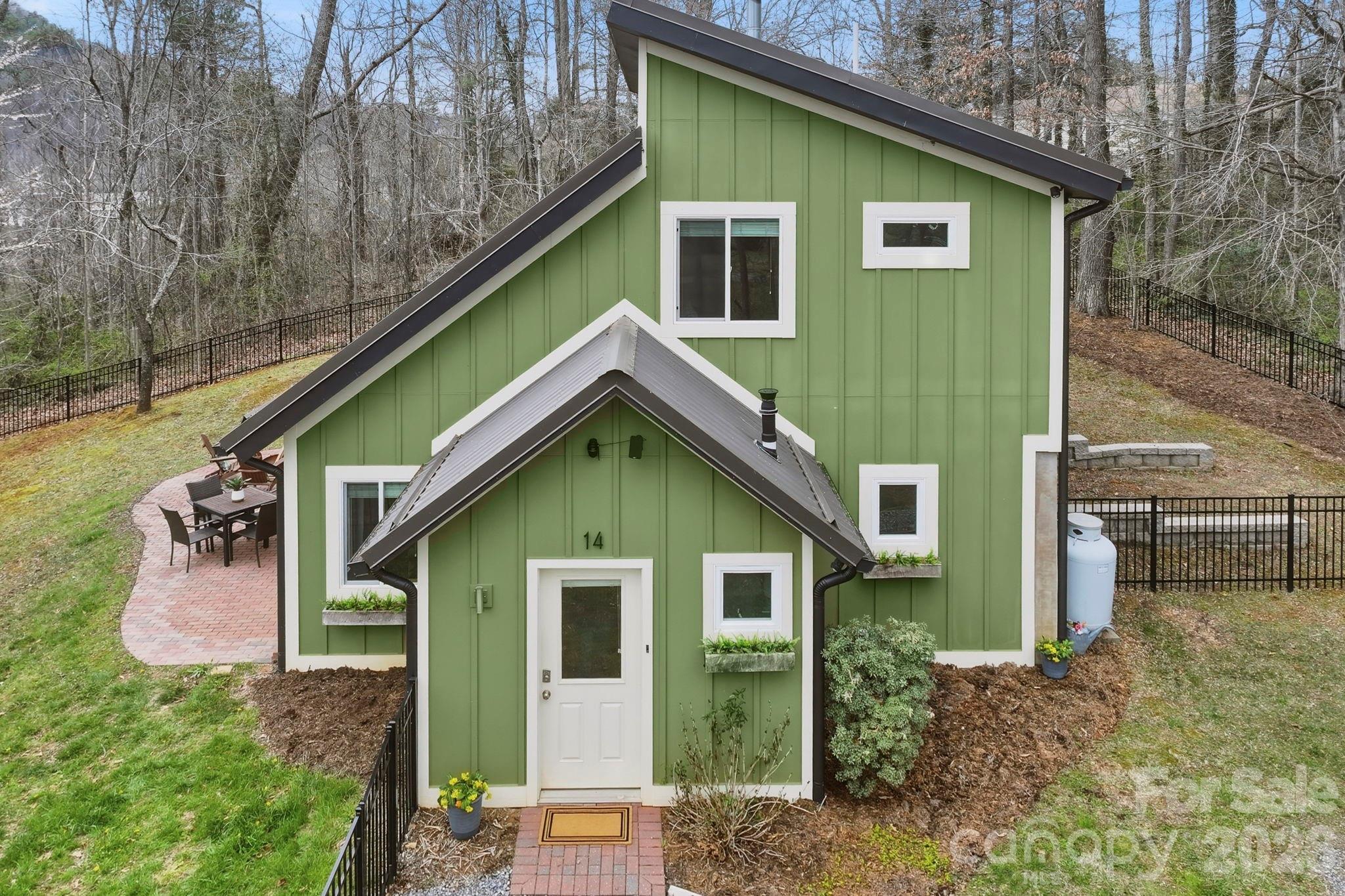 14 Sunny Hollow Lane Fairview NC 28730