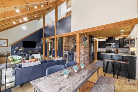14 Sunny Hollow Lane Fairview NC 28730
