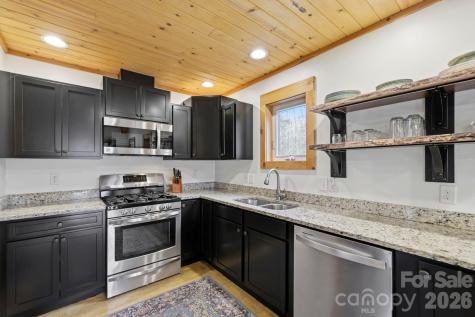 14 Sunny Hollow Lane Fairview NC 28730