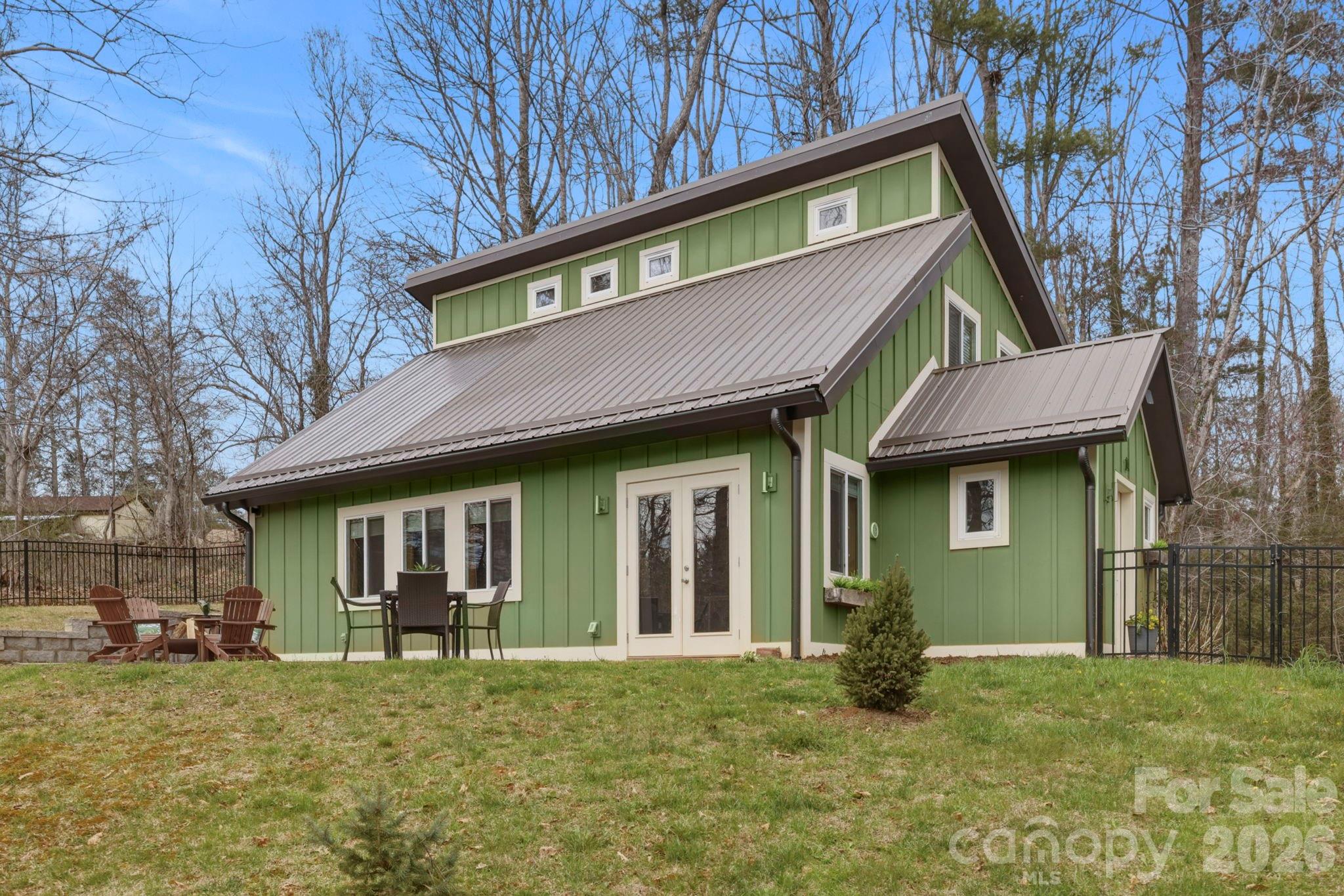 14 Sunny Hollow Lane Fairview NC 28730