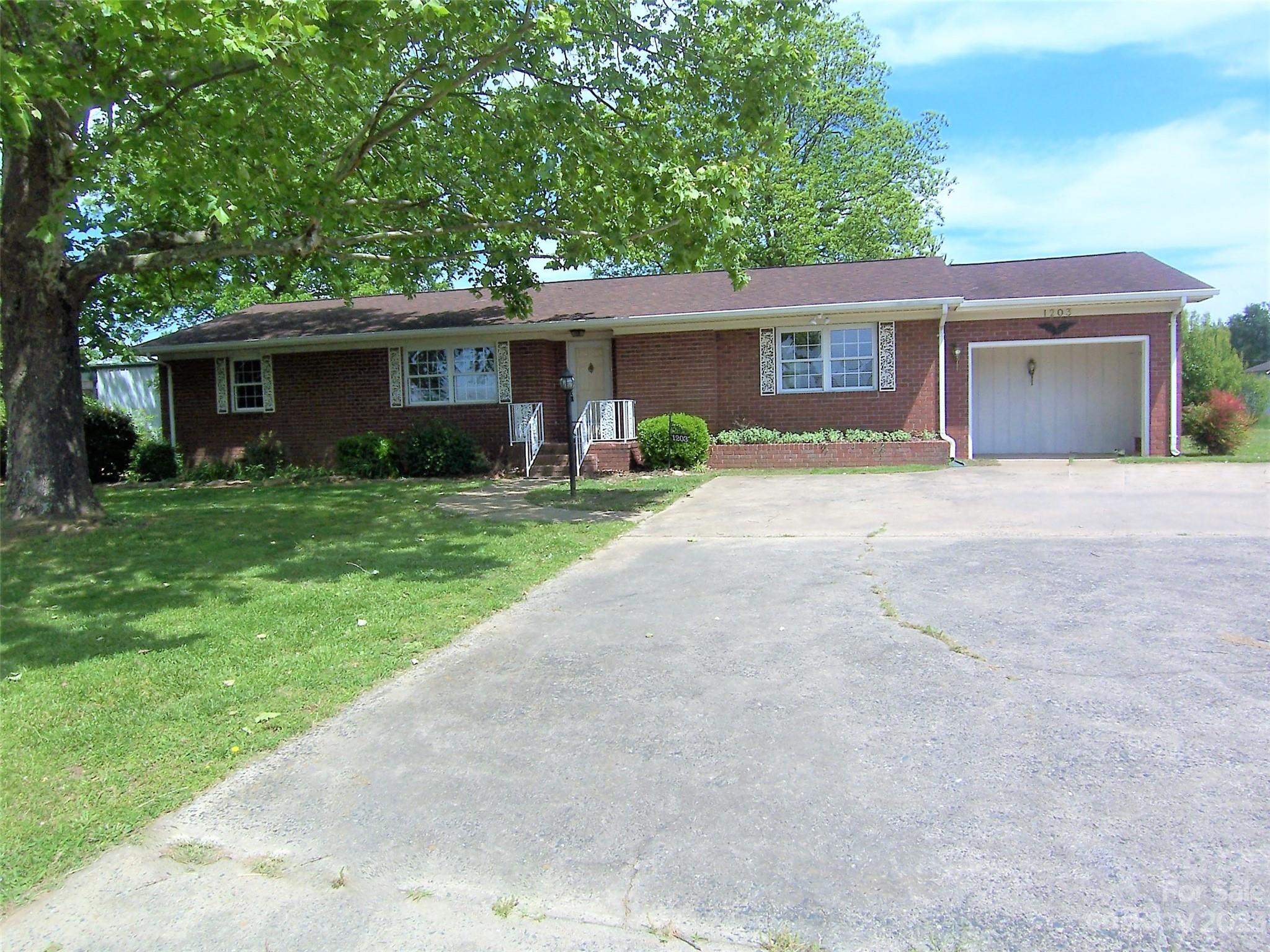 1203 S Post Road Shelby NC 28152