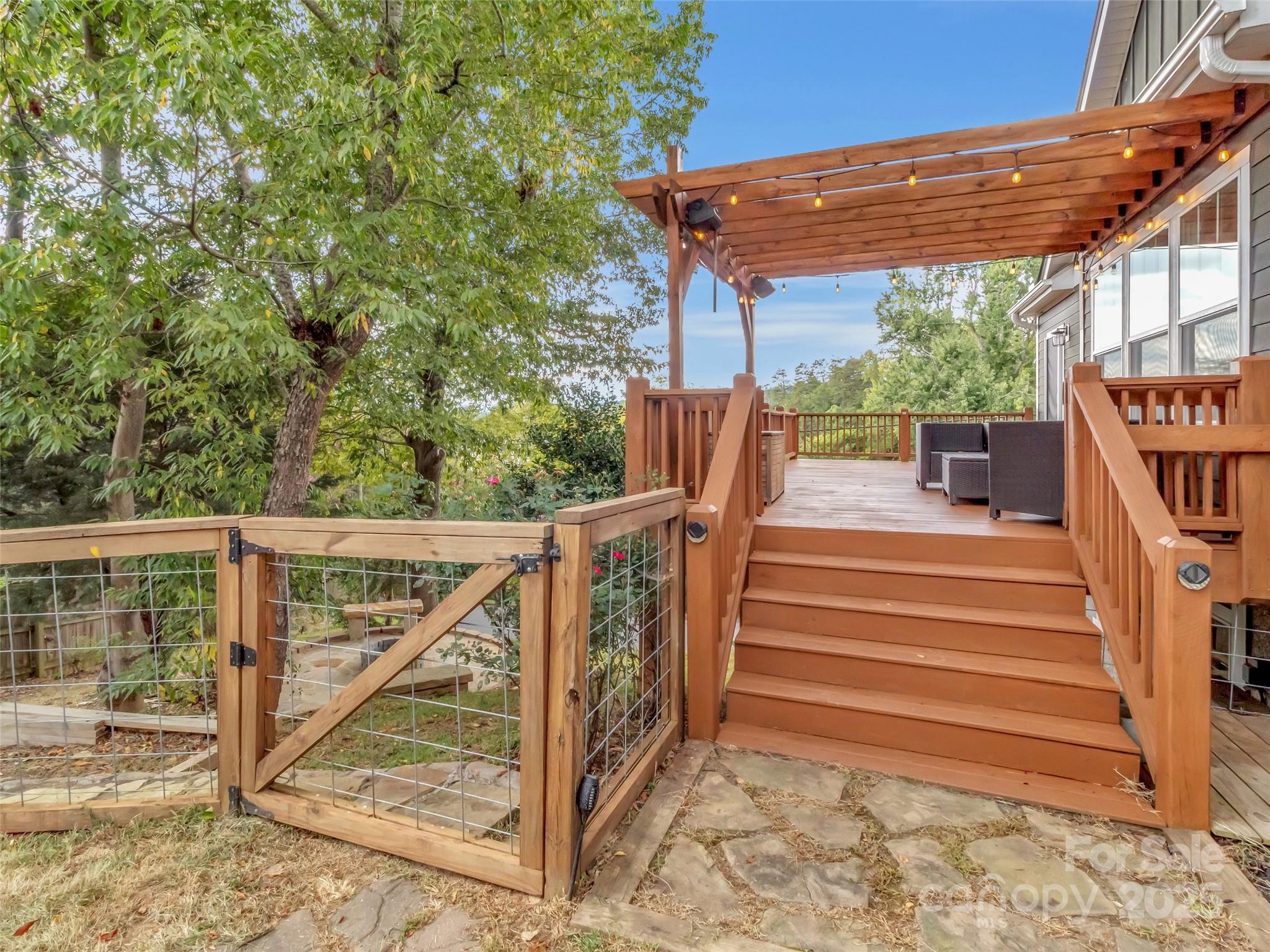 17 Elkmont Terrace Asheville NC 28804