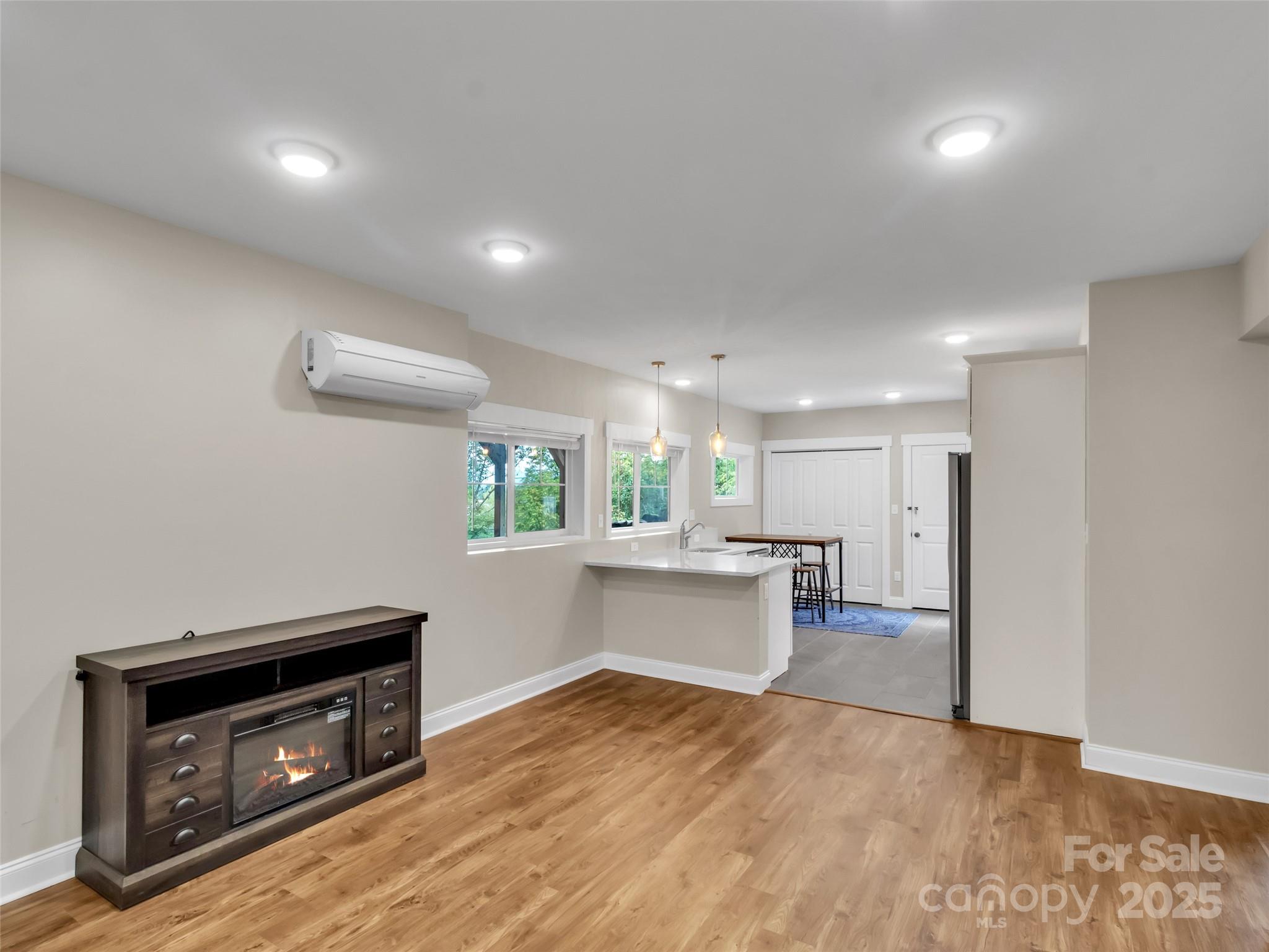 17 Elkmont Terrace Asheville NC 28804