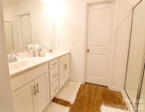 121 Asbury Place Lexington NC 27295