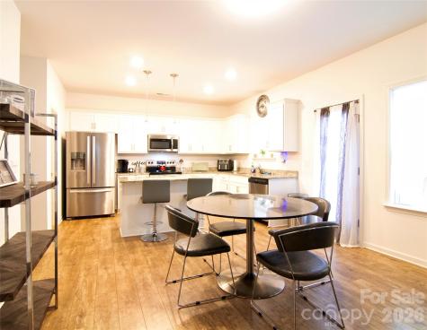121 Asbury Place Lexington NC 27295