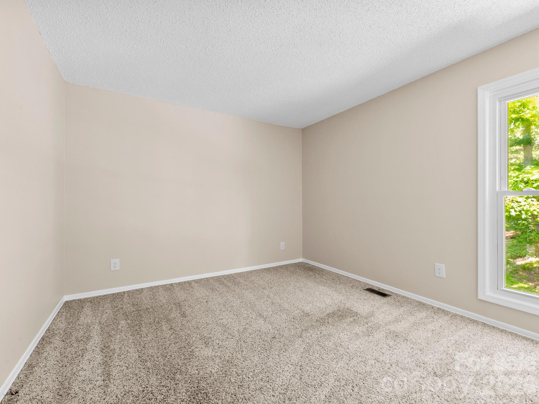 56 Knoll Ridge Drive Asheville NC 28804