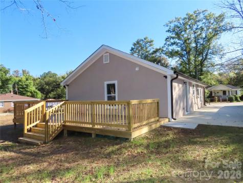 433 Clinton Avenue Lancaster SC 29720