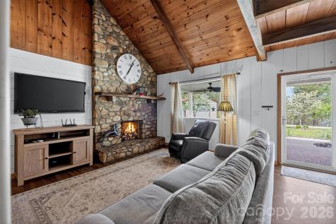 3860 Dixon Hill Place Lenoir NC 28645