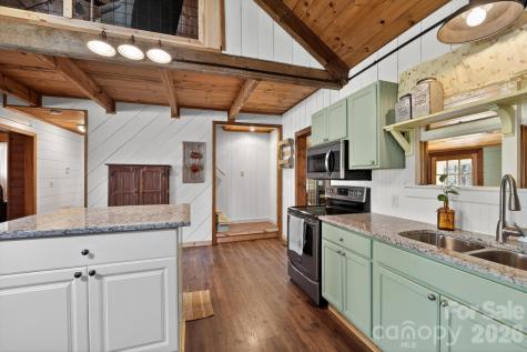3860 Dixon Hill Place Lenoir NC 28645