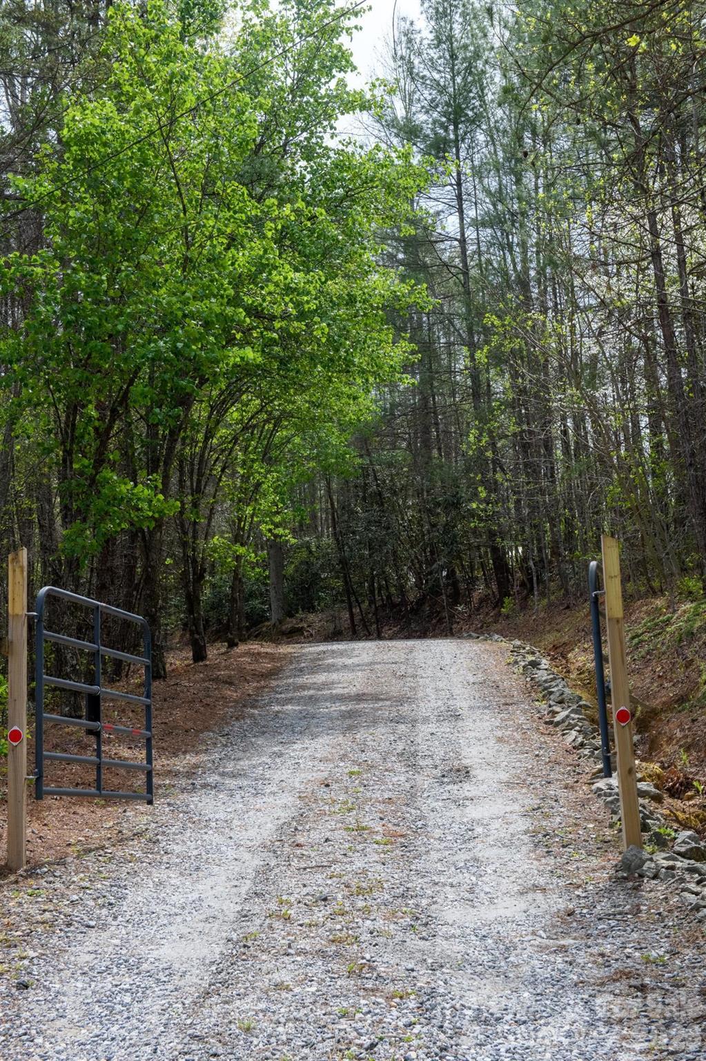 3860 Dixon Hill Place Lenoir NC 28645