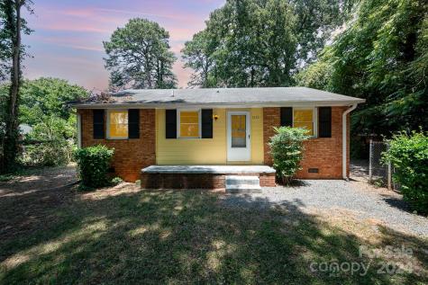 5152 Grapevine Drive Charlotte NC 28217